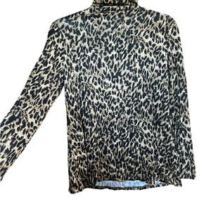 ✅Dillards Investments Petites Leopard Print Stretch Turtleneck Top